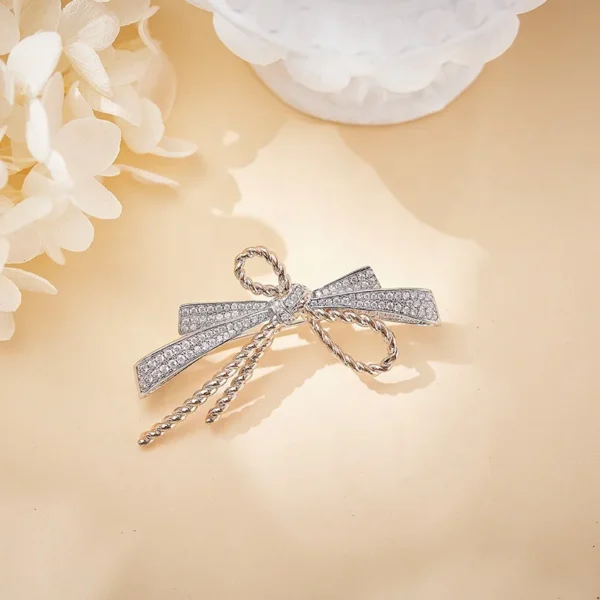 ⁦Newarrival Brooches High Quality Brooch Vintage Plated Brass Bow Design Designer Brooches for Unisex⁩ - الصورة ⁦4⁩