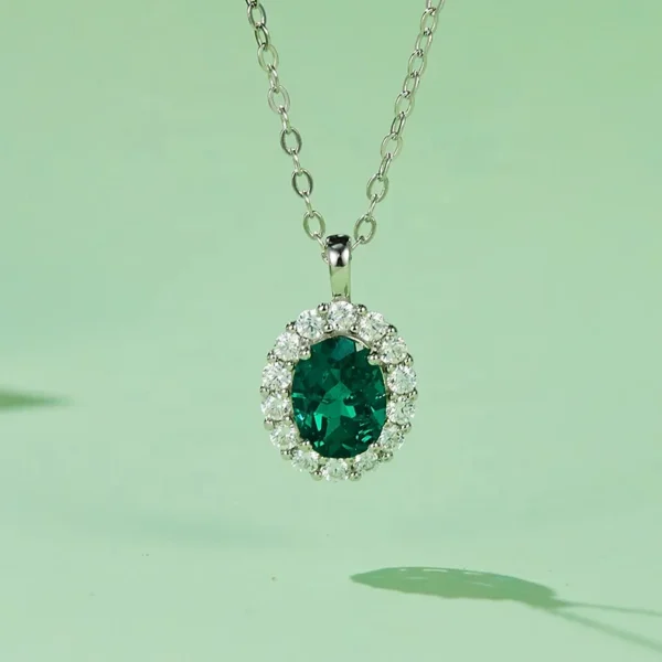 ⁦Fine Jewelry 925 Sterling Silver Oval Cut Synthetic Gemstone 1 Carat Diamond Pendant Green Emerald Necklace⁩ - الصورة ⁦2⁩