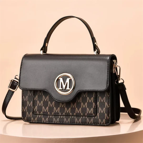 ⁦New in 2023 Designer Handbags Famous Brands Hand Bags Ladies Bags Light Women Handbags Ladies Handbags⁩ - الصورة ⁦3⁩