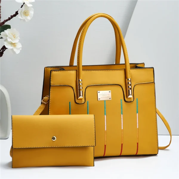 ⁦New in 2022 Women Handbag Comfortable and Beautiful  Handbag for Women Sweet Ladies Hand Bag Handbags⁩ - الصورة ⁦5⁩