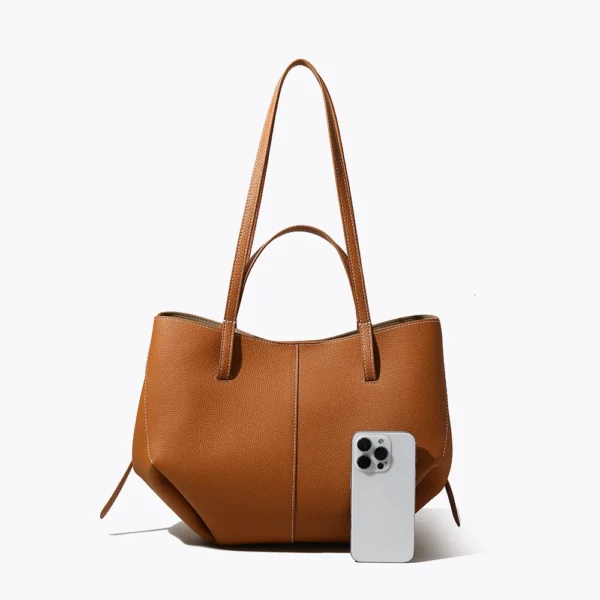⁦Luxury Designer Leather Bags Suede Tote Handbag for Women Luxury Causal Bucket Bag Fashionable French Pole Large Capacity Tote⁩ - الصورة ⁦6⁩