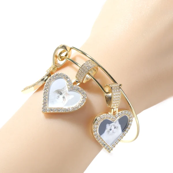 ⁦UWIN Women DIY Smaller CZ Heart Photo Bangles Heart Charms with Stainless Steel Bangle Memorial Bracelet⁩ - الصورة ⁦3⁩