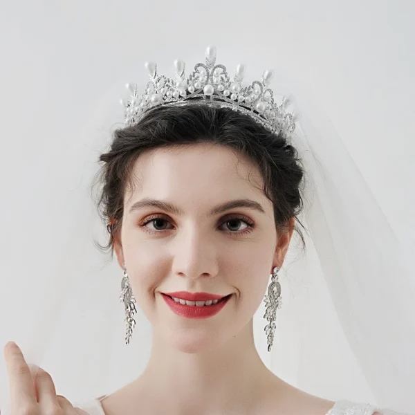 ⁦Headpiece Rhinestone Crown With Pearl Classic Crystal Princess Wedding Crowns Bridal Tiaras for Party Hair Accessories⁩ - الصورة ⁦2⁩