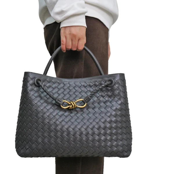 ⁦Large Capacity Designer Braided Leather Handmade Woven Tote Bag Women Casual Ladies Shoulder Bag⁩ - الصورة ⁦5⁩