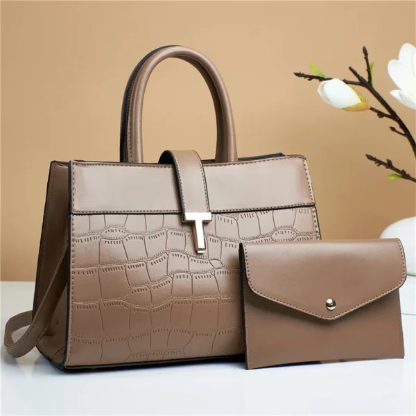 ⁦2022 Fashion Stonewash Mother's Bag Versatile Women's Bag Out Convenient Handbags for Women⁩ - الصورة ⁦2⁩