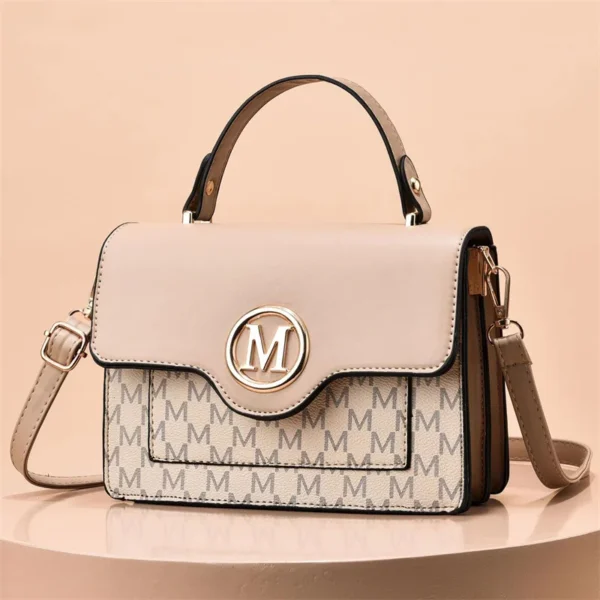 ⁦New in 2023 Designer Handbags Famous Brands Hand Bags Ladies Bags Light Women Handbags Ladies Handbags⁩ - الصورة ⁦4⁩